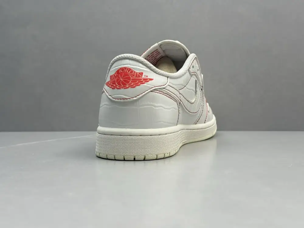AJ1 Low x Bugs Bunny White Red Collaboration Sneakers – Top Best Sneakers – Sizes 36- Thermal 1245 
