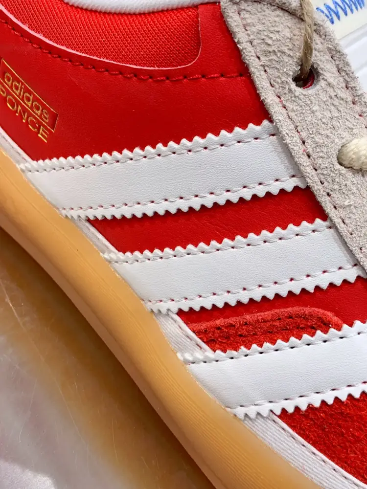 Sporty Adidas Gazelle Indoor Red White 498 