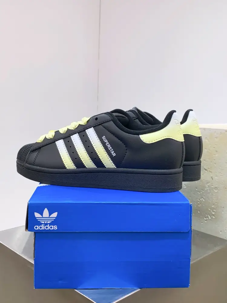 SunProtective Adidas Originals Superstar Core Black Yellow – 560 