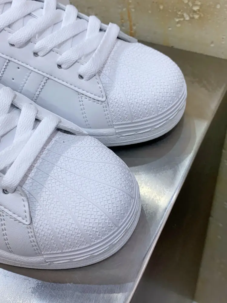 Adidas Originals Superstar Hello Kitty White Elegant 530 