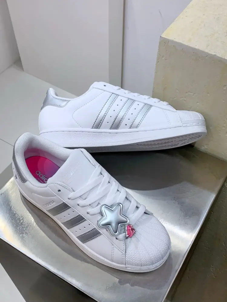 Adidas Originals Superstar White Silver Low Top – Adidas Trendsetting 526  DCC356