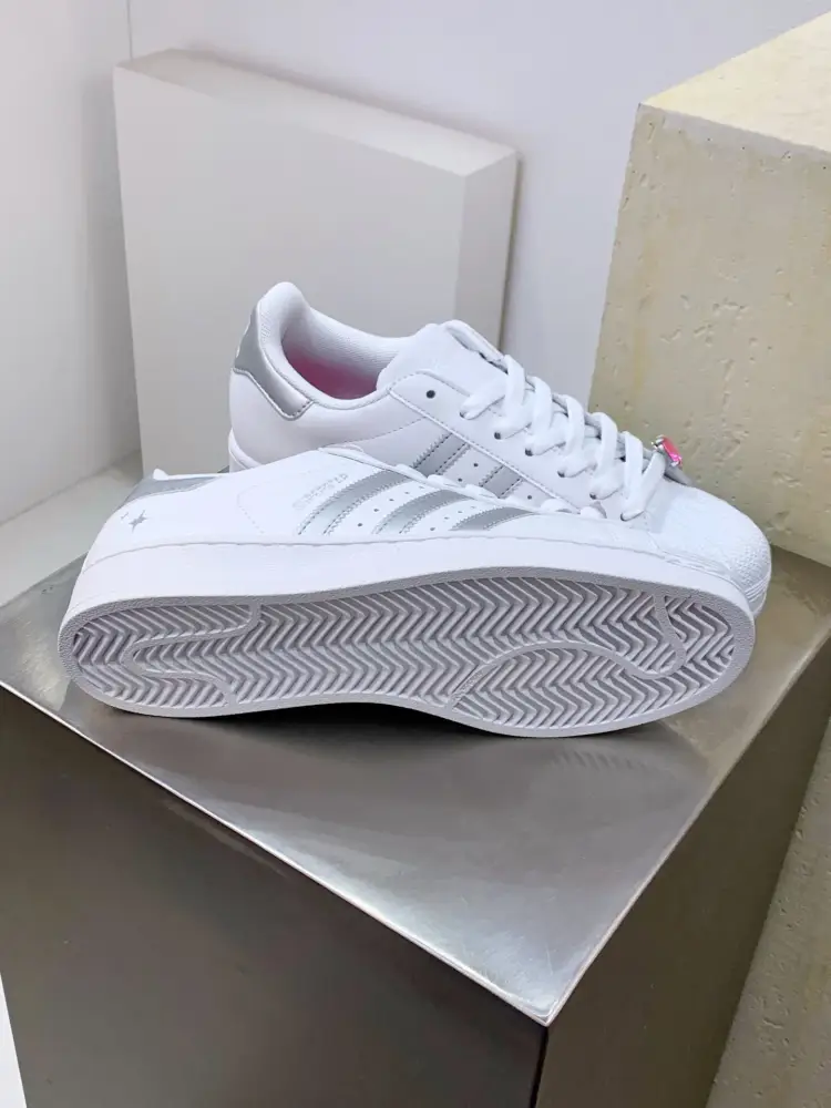 Adidas Originals Superstar White Silver Low Top – Adidas Trendsetting 526  DCC356