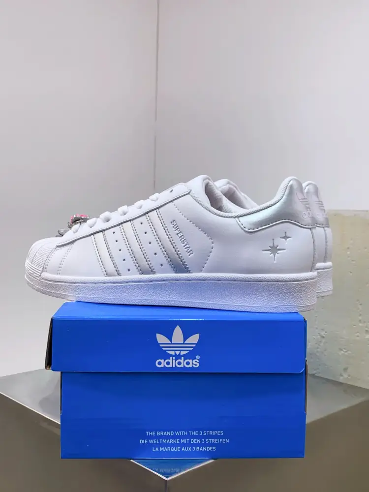 Adidas Originals Superstar White Silver Low Top – Adidas Trendsetting 526 