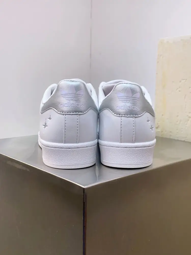 Adidas Originals Superstar White Silver Low Top – Adidas Trendsetting 526 