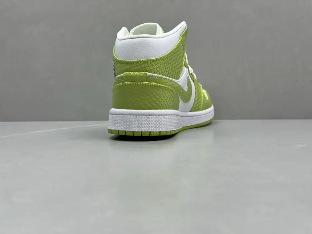 ChunYuan 230 AJ1 Zhongbang Pure Version Snakeskin White Green High-Top , Best Sneakers for Sale, Size 36-46 (Including Half Sizes EasyCare 1295 