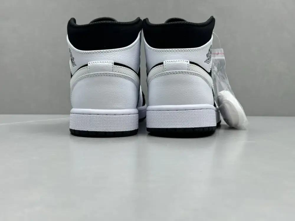 SoftTouch ChunYuan AJ1 Zhongbang Panda Black and White High-Top Sneakers, Top and Best Sneakers in Sizes 36-46 (Including Half Sizes 1335 