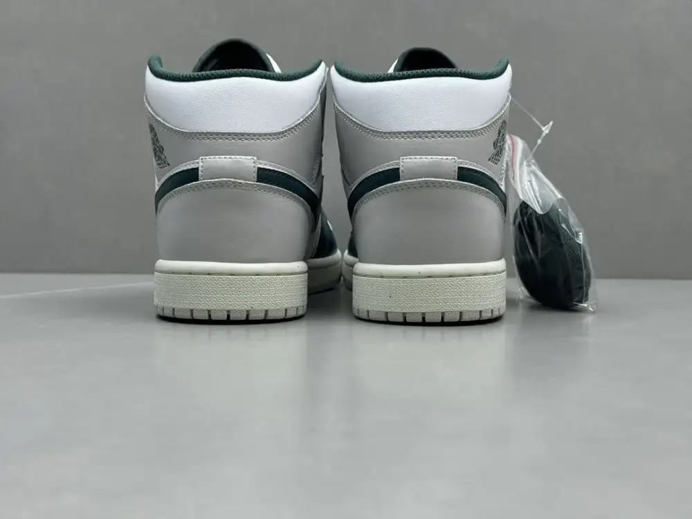 ChunYuan AJ1 Zhongbang Pure Version White Grey Green Basketball , Top , Best Sneakers, Size 36-46 (Including Half Sizes Bold 1325 