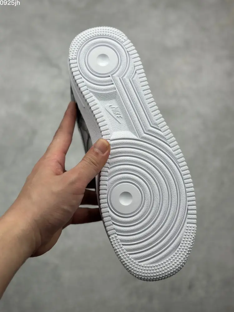 Cozy Kaws x Nike Air Force 1 Low '07 Black White Custom Companion – Top Fake Nike Sneakers 1031 