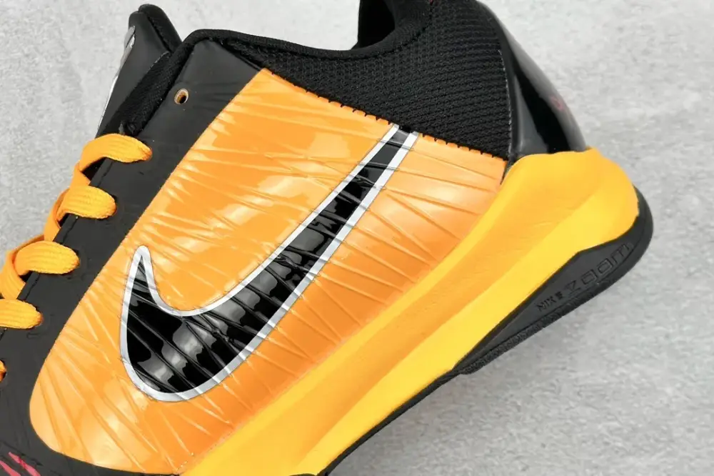 Lightweight NK Zoom Kobe 5 Collaboration – Yellow Black – Authentic Nike Sneakers 1458 