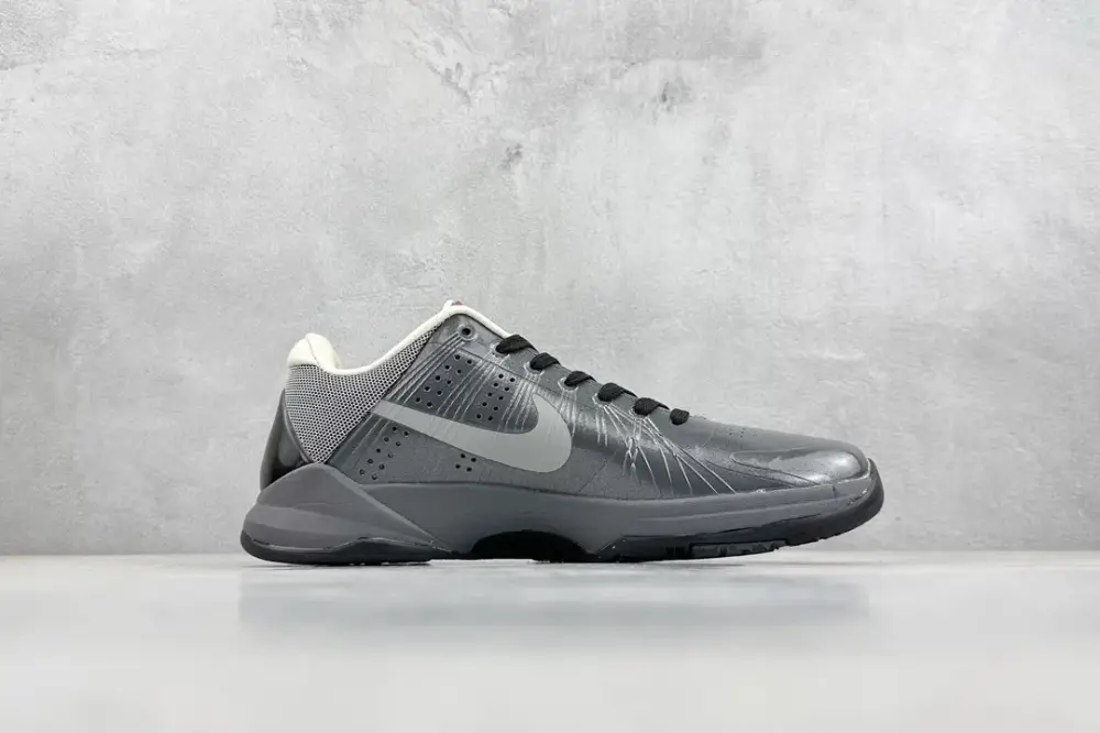 NK Zoom Kobe 5 Protro – Metallic Silver Black – High-Quality with Nike Design UrbanStyle 1461 