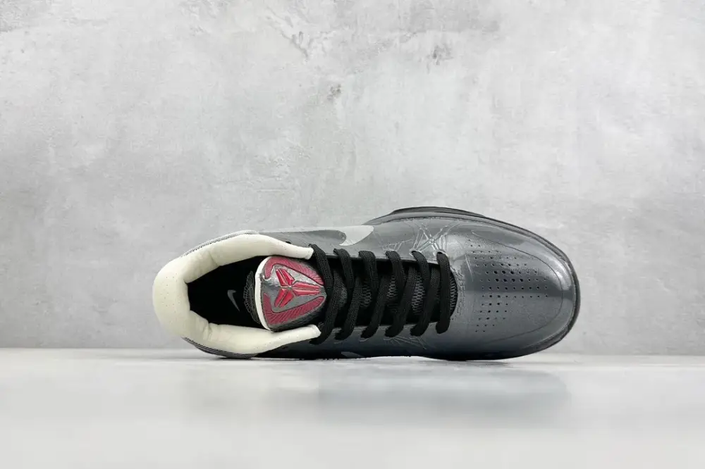NK Zoom Kobe 5 Protro – Metallic Silver Black – High-Quality with Nike Design UrbanStyle 1461 