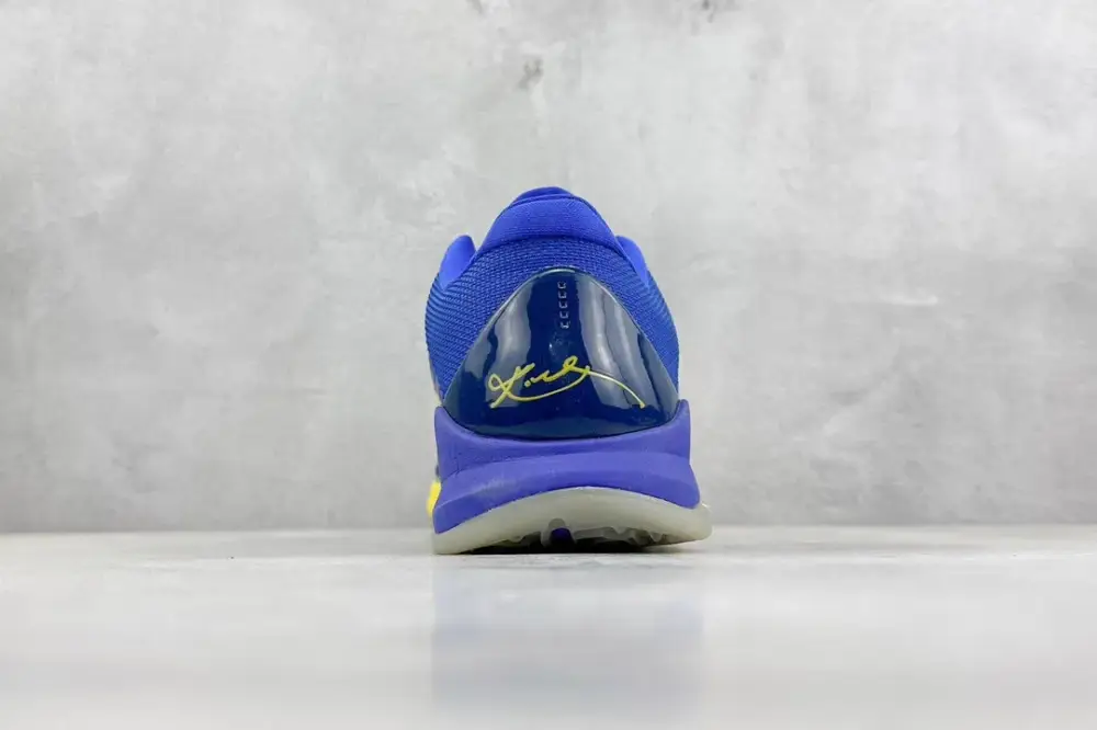 NK Zoom Kobe 5 Protro 'Chaos' – Blue Yellow Basketball for Men, Size 36 – Nike Sneakers UrbanChic 1459 