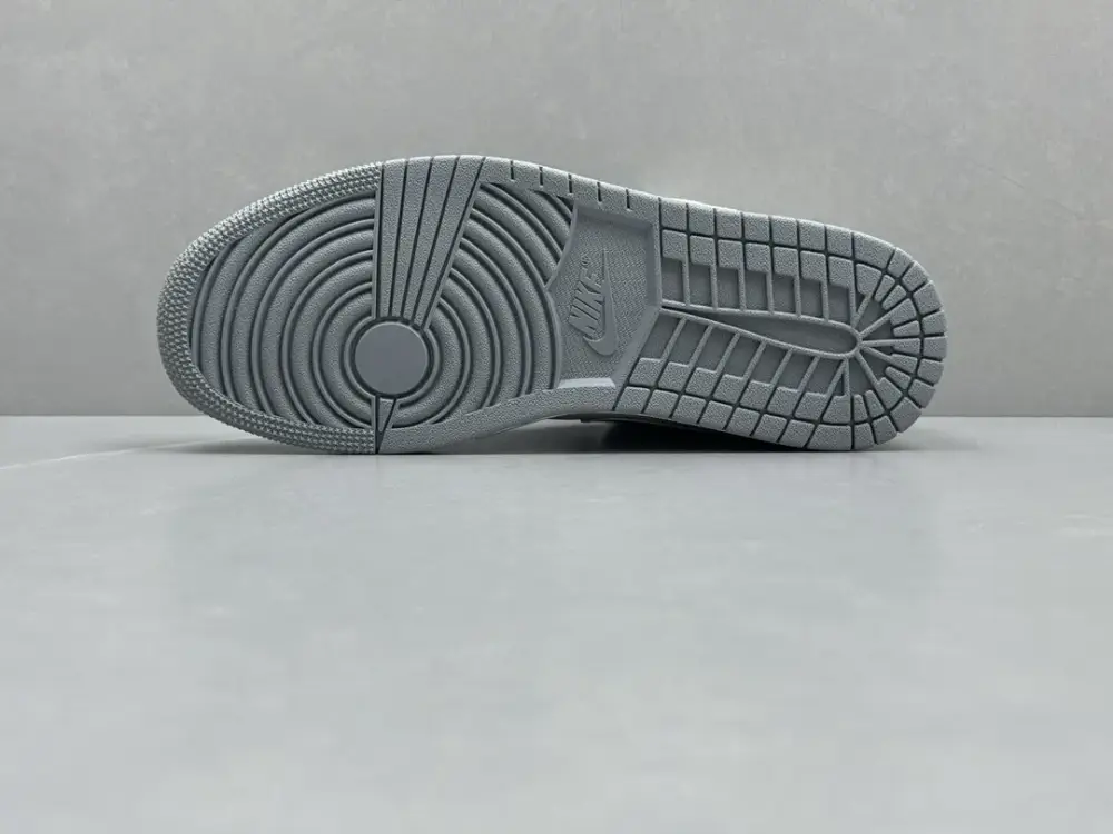 Fashionable Nike AJ1 Mid Grey White Basketball – Nike Sneakers – Sizes 36-46 (Including Half Sizes 1228 