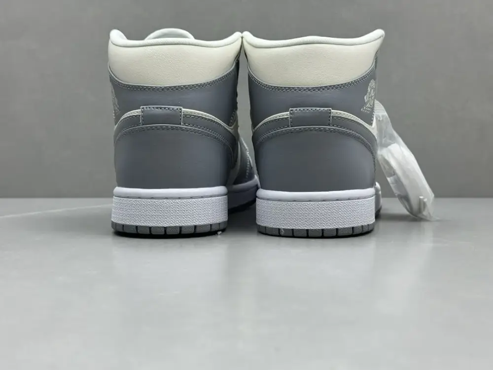 Fashionable Nike AJ1 Mid Grey White Basketball – Nike Sneakers – Sizes 36-46 (Including Half Sizes 1228 