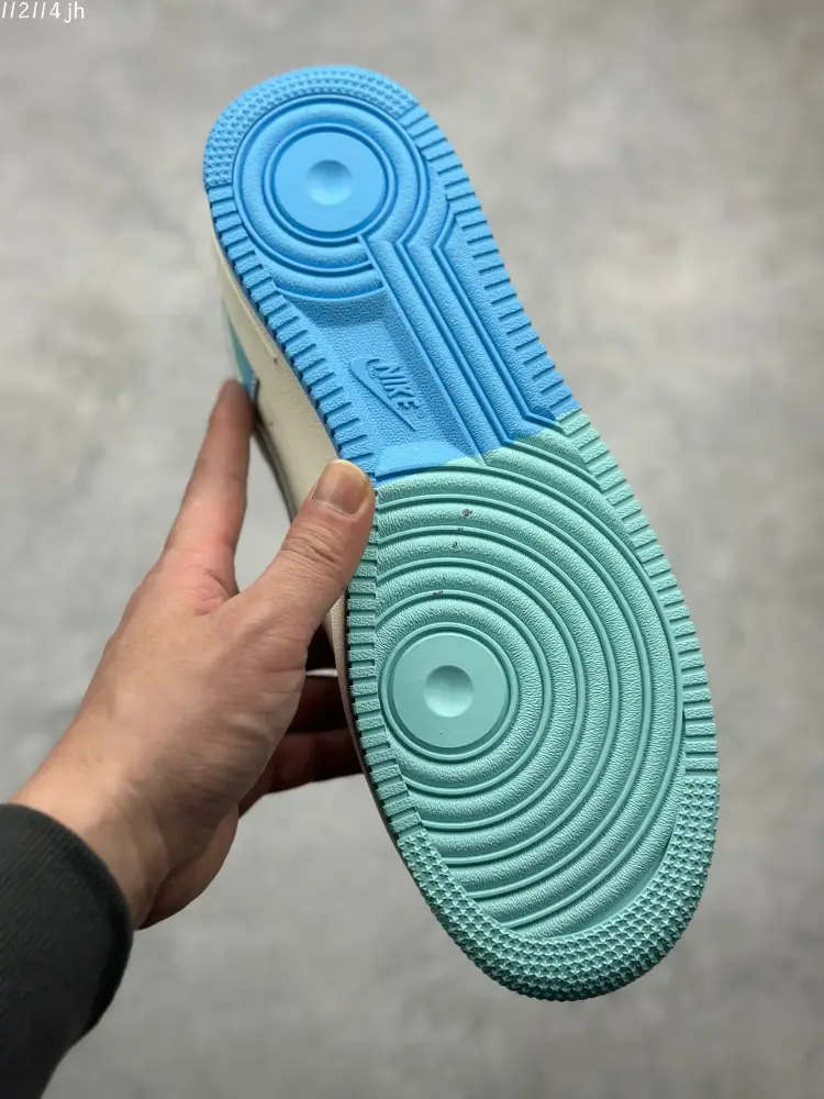SmartChoice Nike Air Force 1 '07 Low 