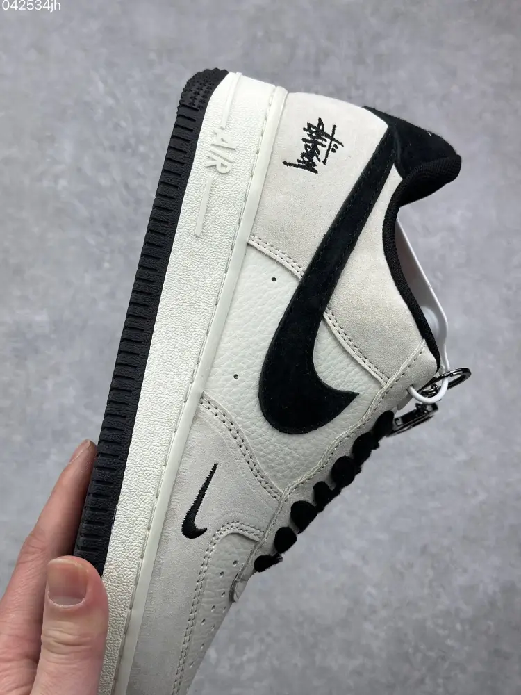 MoistureWicking Nike Air Force 1 '07 Low x Stussy – Light Grey Black 'Pig Suede' – Limited Edition Best Sneakers 1000 