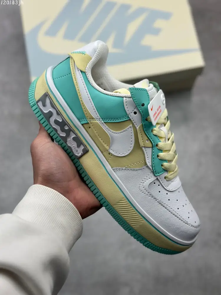 ZipUp Nike Air Force 1 Fontanka 