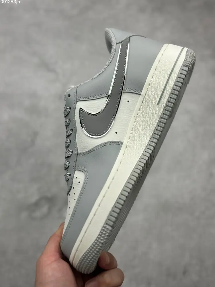 RelaxedFit Nike Air Force 1 Low '07 