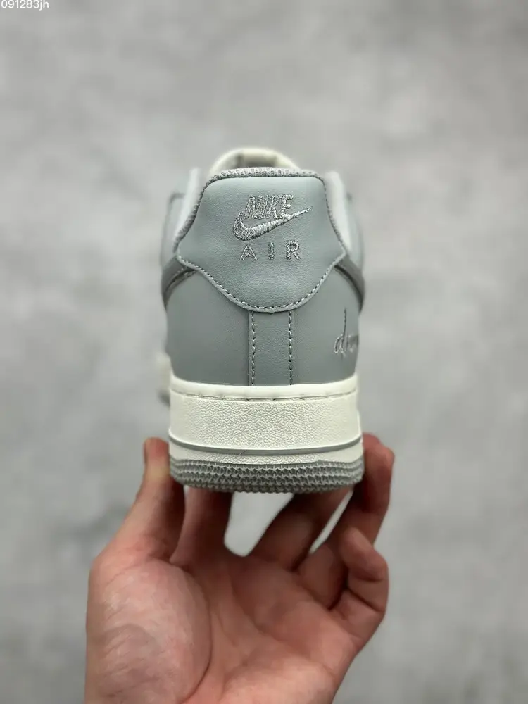 RelaxedFit Nike Air Force 1 Low '07 
