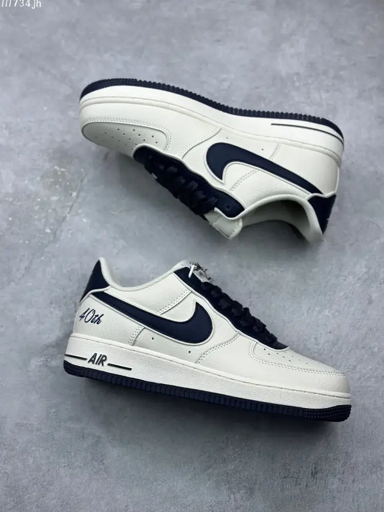 Stretchable Nike Air Force 1 Low 