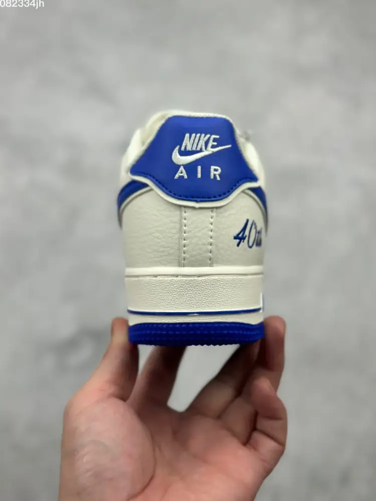 Nike Air Force 1 Low 