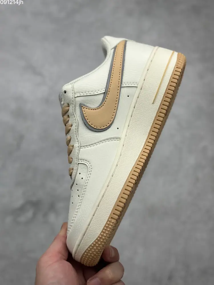 Lightweight Nike Air Force 1 Low 
