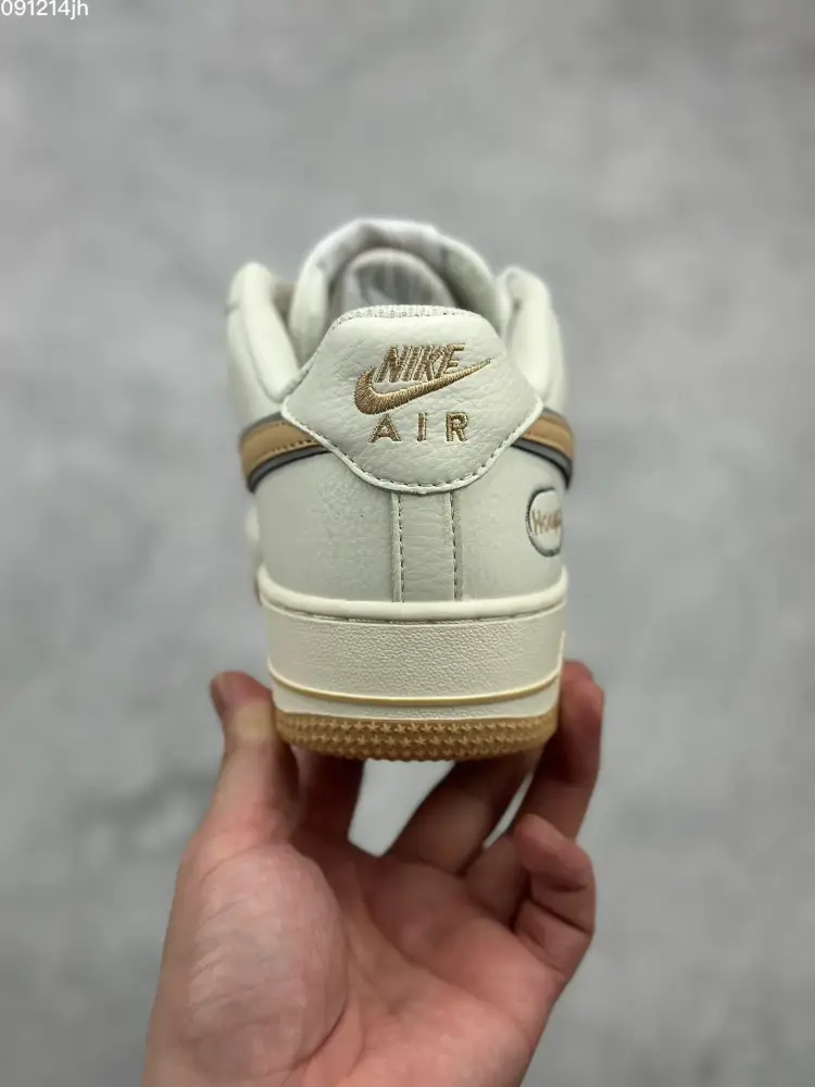 Lightweight Nike Air Force 1 Low 