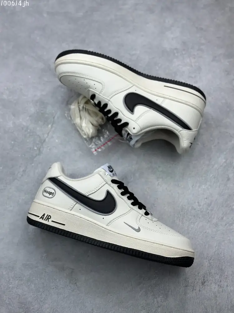 Nike Air Force 1 Low 