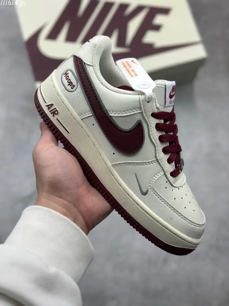Nike Air Force 1 Low 