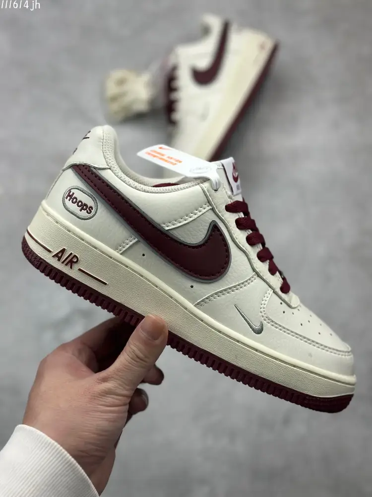 Nike Air Force 1 Low 
