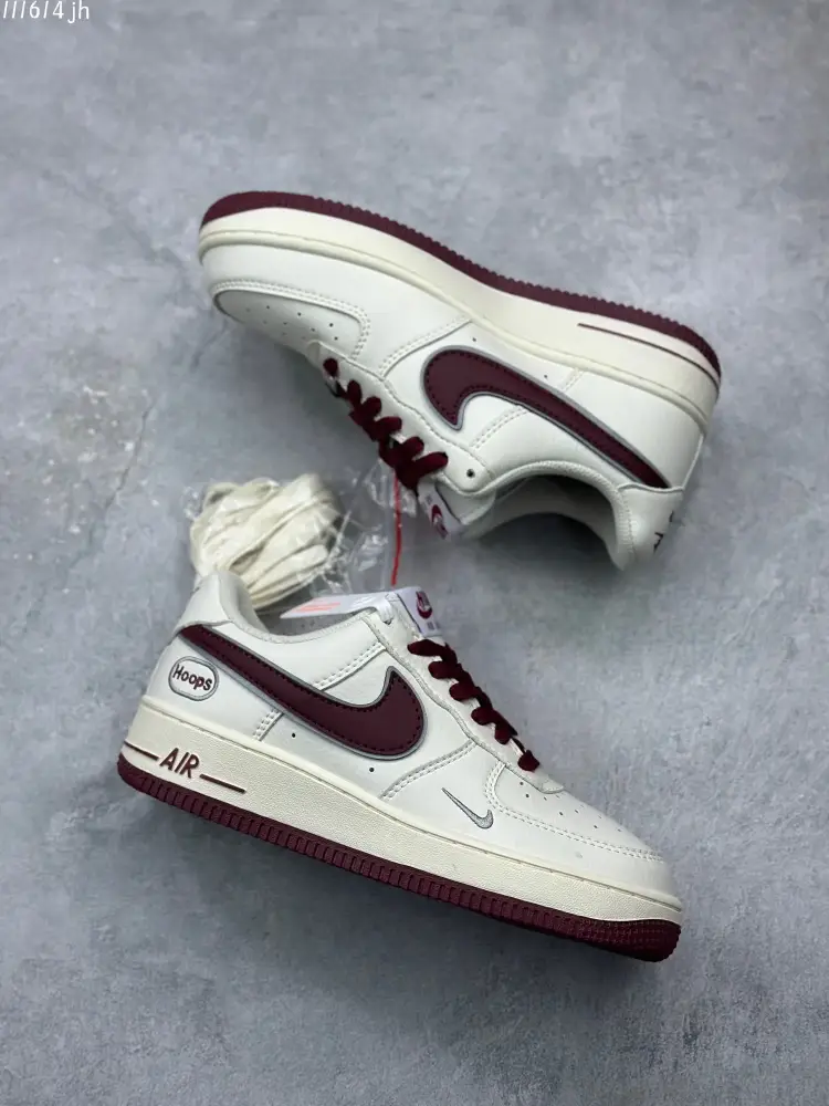 Nike Air Force 1 Low 