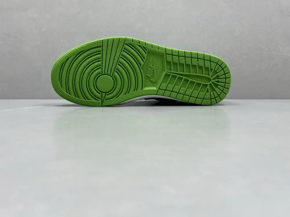 Nike Air Jordan 1 Low 'Green Apple' – Top – Best Sneakers – Pure Version – Men's Sneakers Neat 1277 