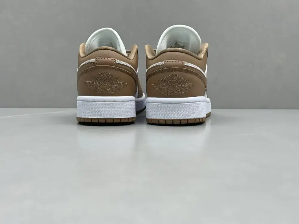 Lightweight Nike Air Jordan 1 Low 'Mocha' – Men's Basketball with Top , Best Sneakers, Sizes 36- 1273 