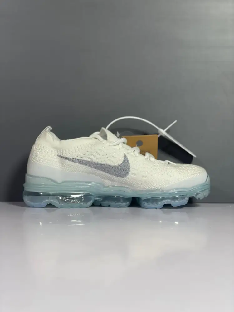 Nike Air VaporMax Flyknit DV6840 White Low Top – Sneakers Fashionable 1350 