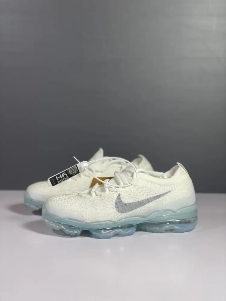 Nike Air VaporMax Flyknit DV6840 White Low Top – Sneakers Fashionable 1350 