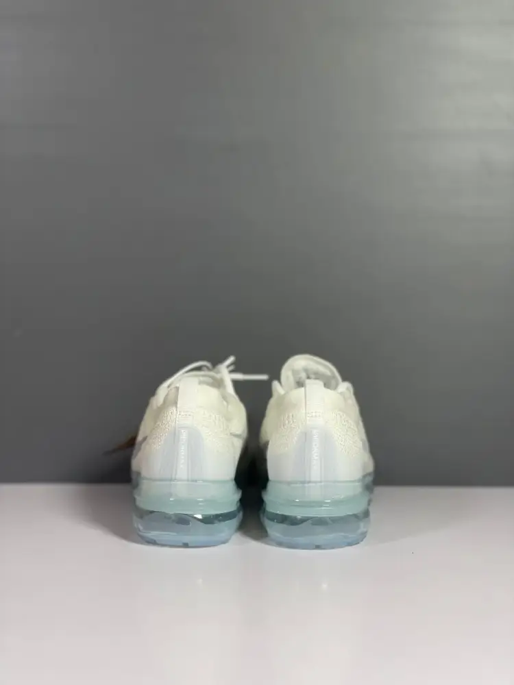 Nike Air VaporMax Flyknit DV6840 White Low Top – Sneakers Fashionable 1350 