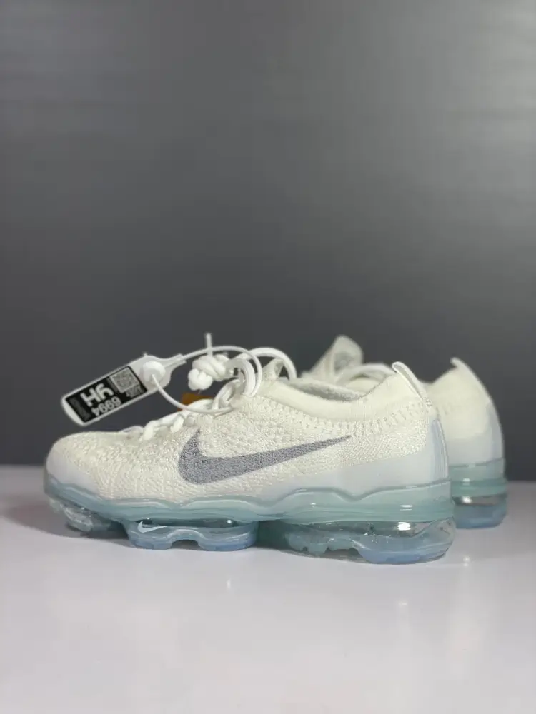 Nike Air VaporMax Flyknit DV6840 White Low Top – Sneakers Fashionable 1350 