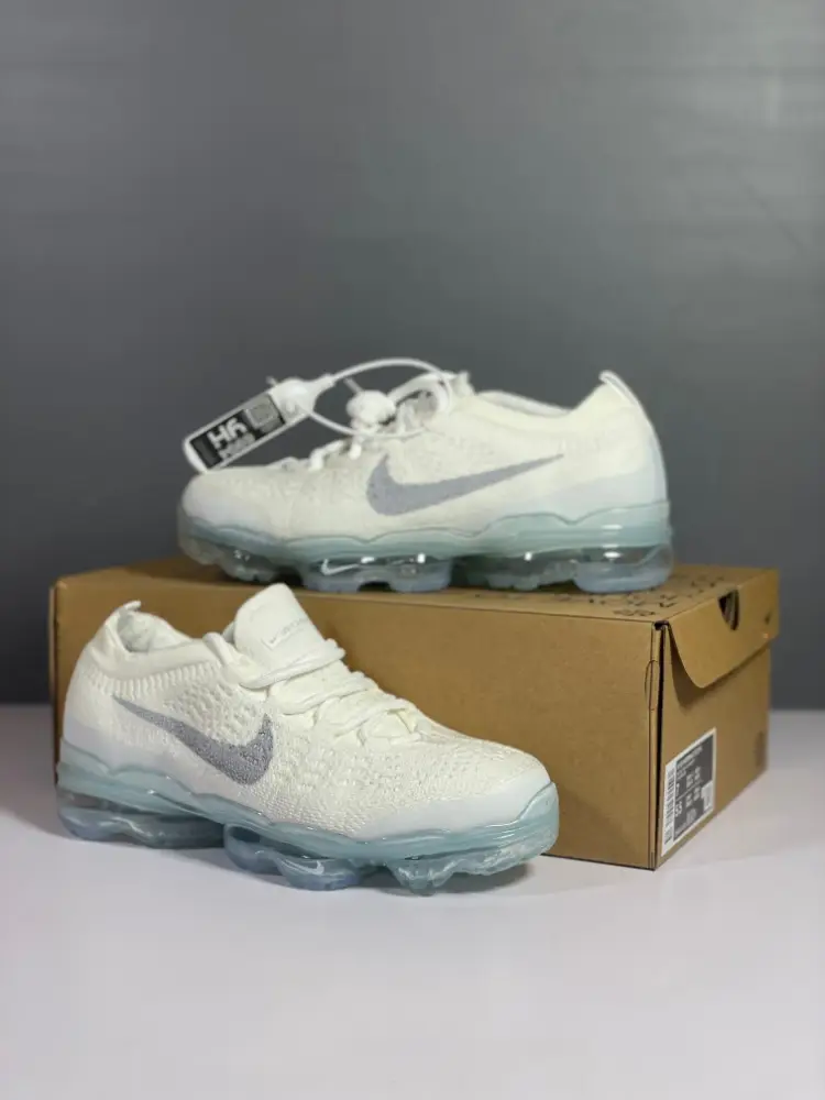 Nike Air VaporMax Flyknit DV6840 White Low Top – Sneakers Fashionable 1350 