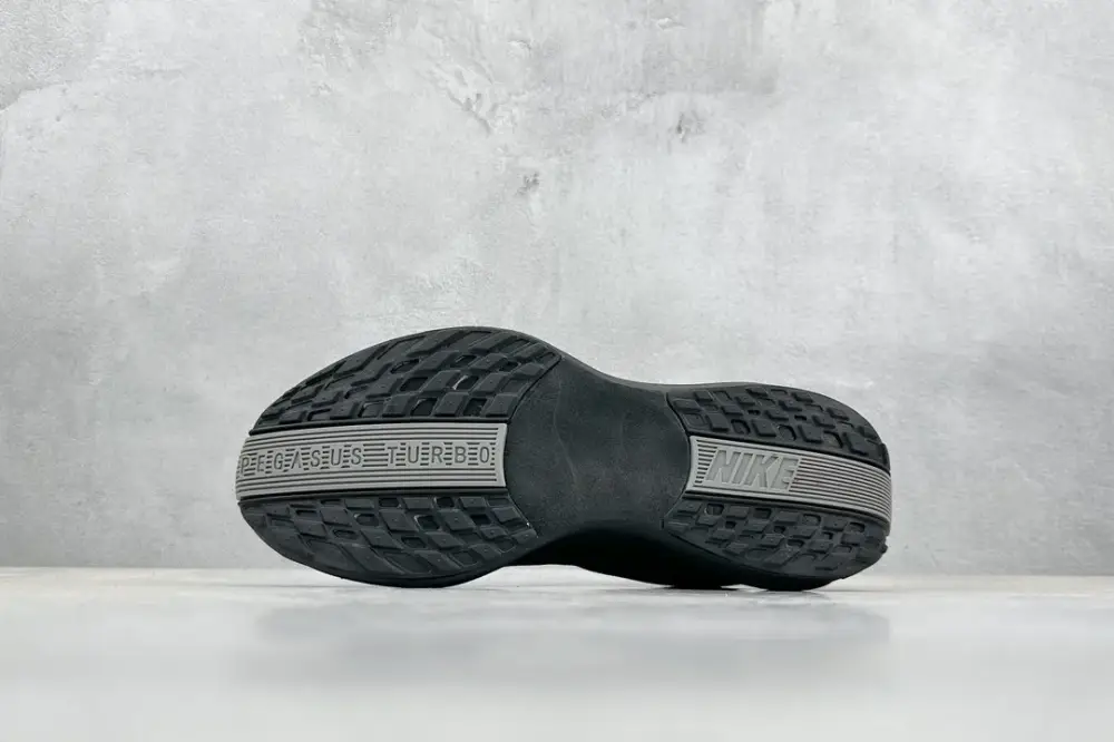 Nike Air Zoom Pegasus 35 Running – Black – Engineered Mesh Design with Nike Style Sleek 1487 