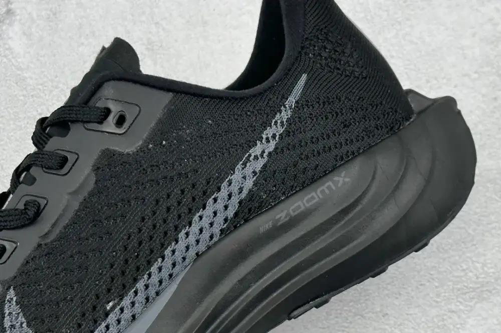 Nike Air Zoom Pegasus 35 Running – Black – Engineered Mesh Design with Nike Style Sleek 1487 