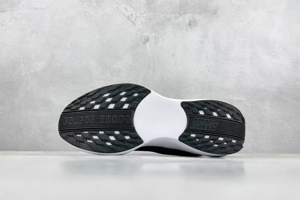 Soft Nike Air Zoom Pegasus 35 Running – Black Red, Athletic Style with Nike Design and Look 1451 