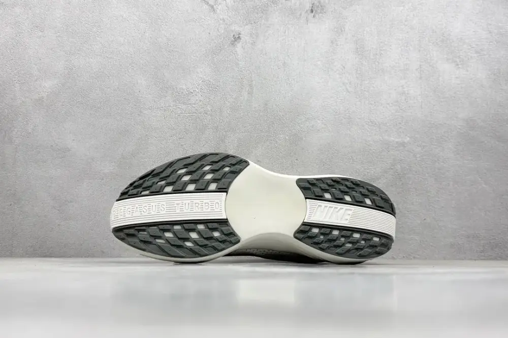 Classic Nike Air Zoom Pegasus 35 Running – White Black, Cushioned Style, Men's Size 36-45, High-Quality Sneakers 1426 