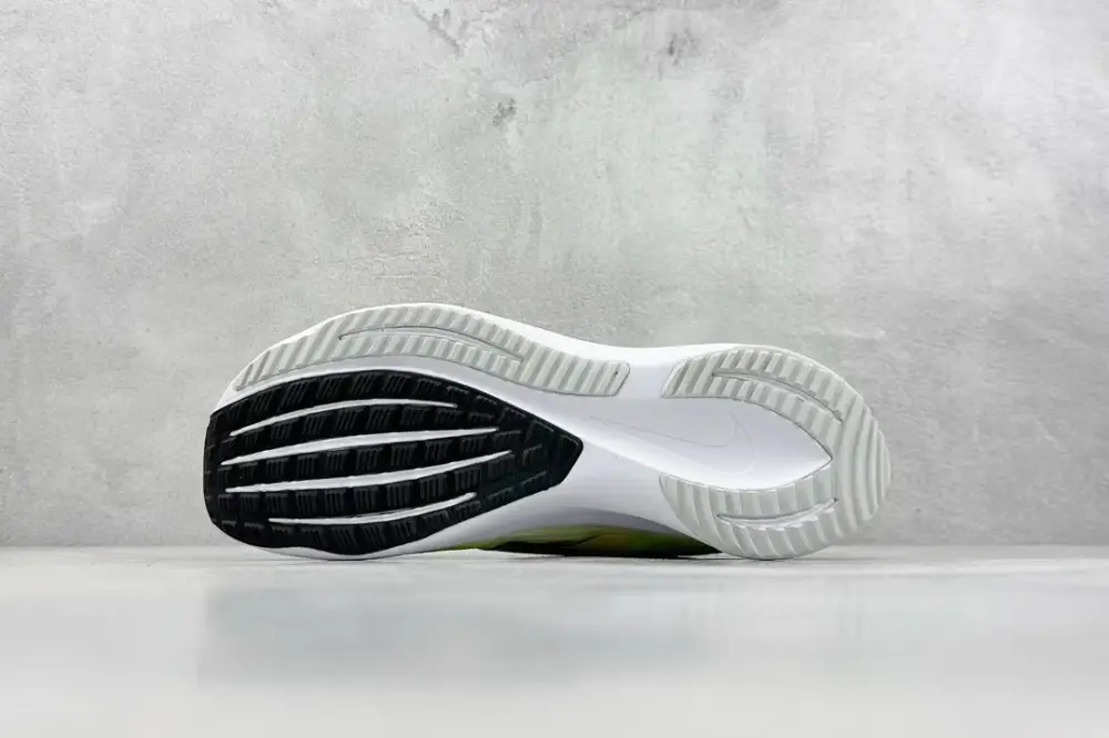 Thermal Nike Air Zoom Rival Fly 3 RS Running – Yellow White Red, Training and Racing Style with Nike Design, Size 39- 1443 