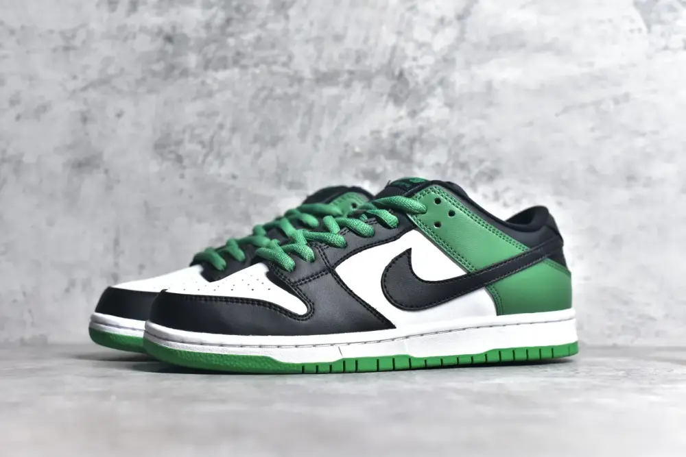 Nike Dunk Low Black Green Toe Sneakers Chic 1609 