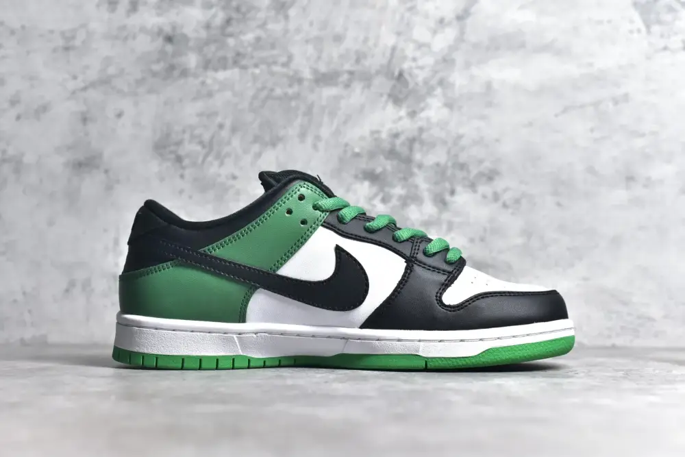 Nike Dunk Low Black Green Toe Sneakers Chic 1609 
