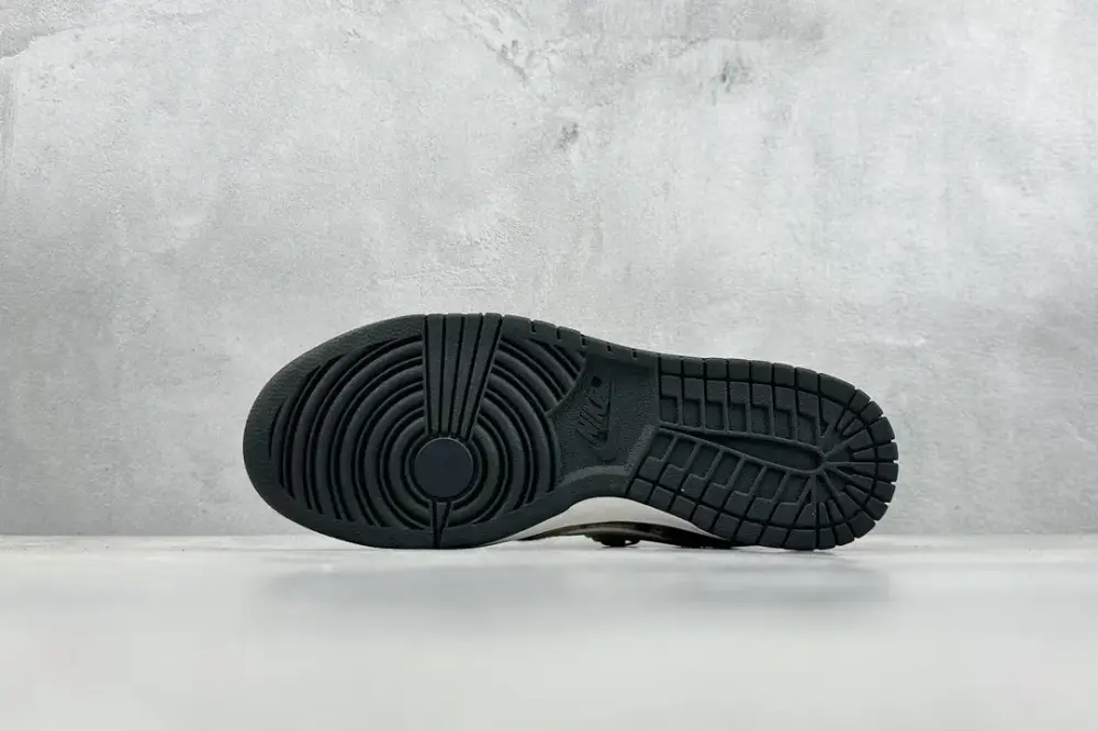 Nike Dunk Low Fire Scotland Plaid Black White – Nikes & Fake Nike Cozy 1601 