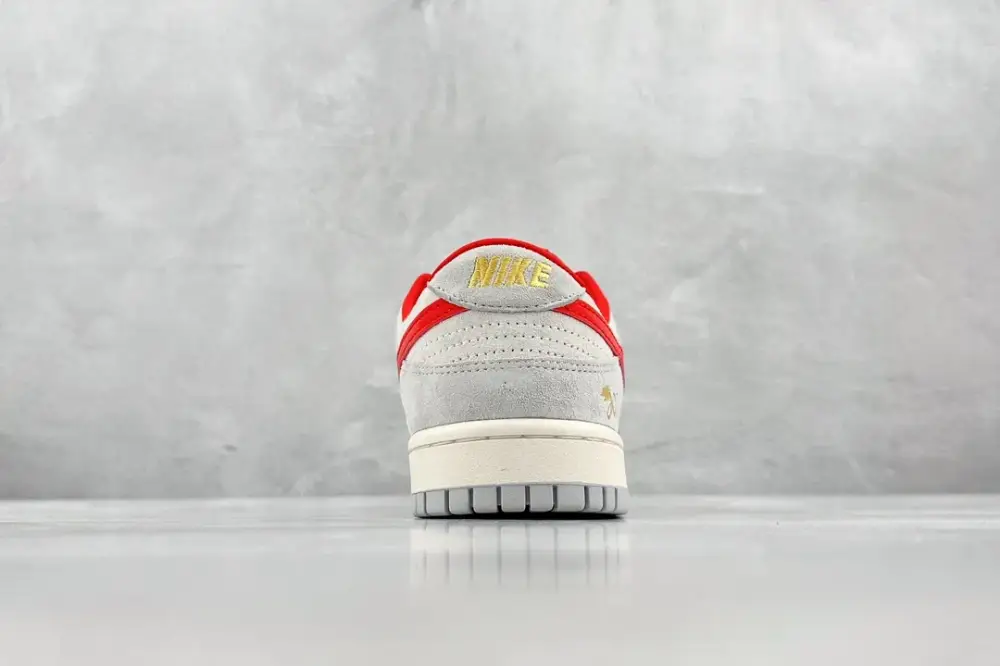 Packable Nike Dunk Low Gold Dragon Beige Red Low – Nikes & Collection 1584 
