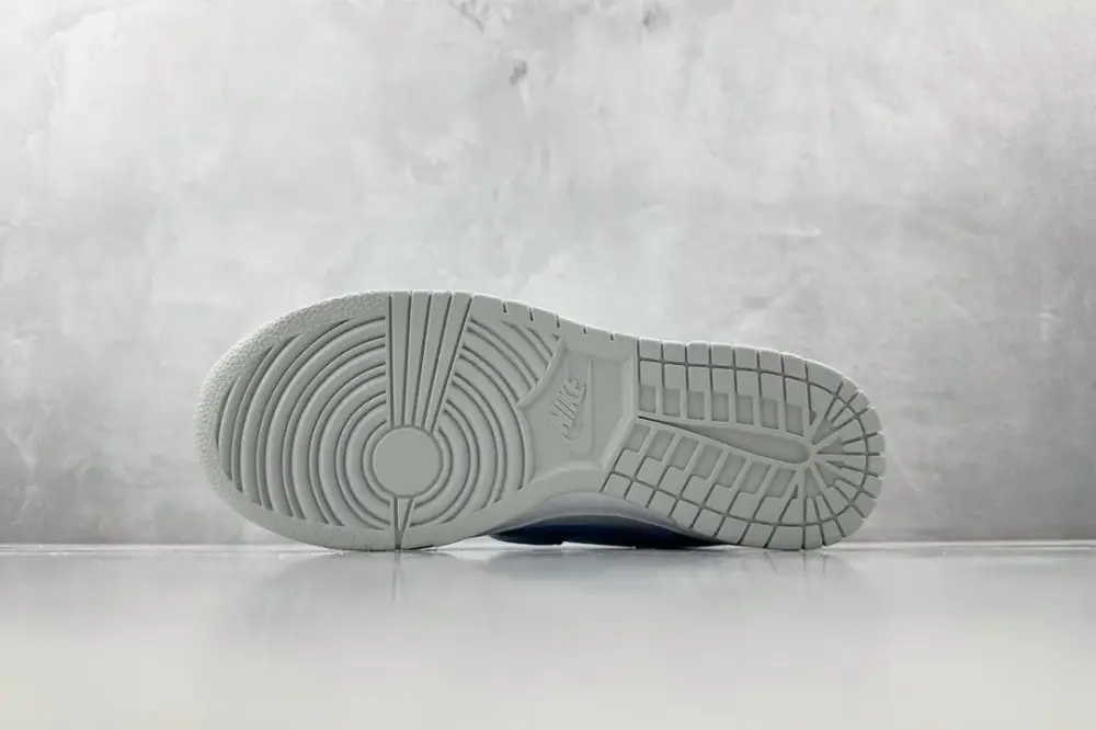 BestValue Nike Dunk Low Happy Bear GS White Blue – Nikes & Fake Nike 1565 