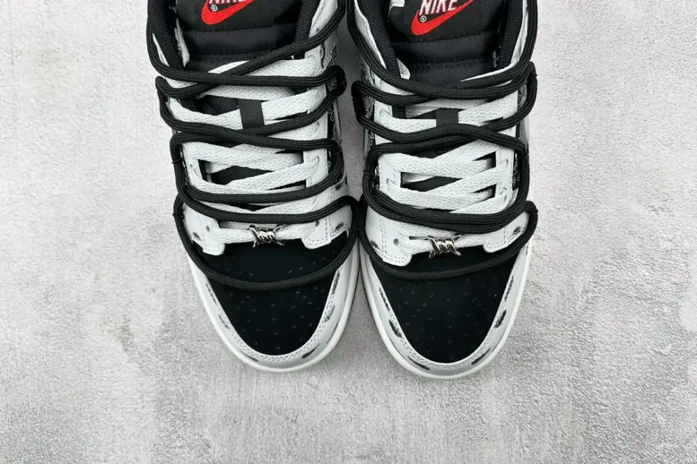 Nike Dunk Low Poker Cards Black Grey Silver – Nikes & Breathable 1547 