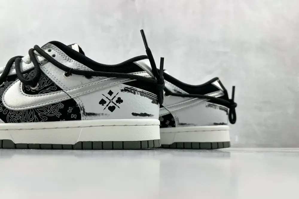 Nike Dunk Low Poker Cards Black Grey Silver – Nikes & Breathable 1547 